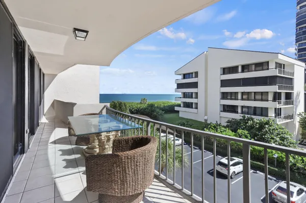 $7,000 | 4200 North Ocean Drive, Unit 1304, Riviera Beach, FL 33404