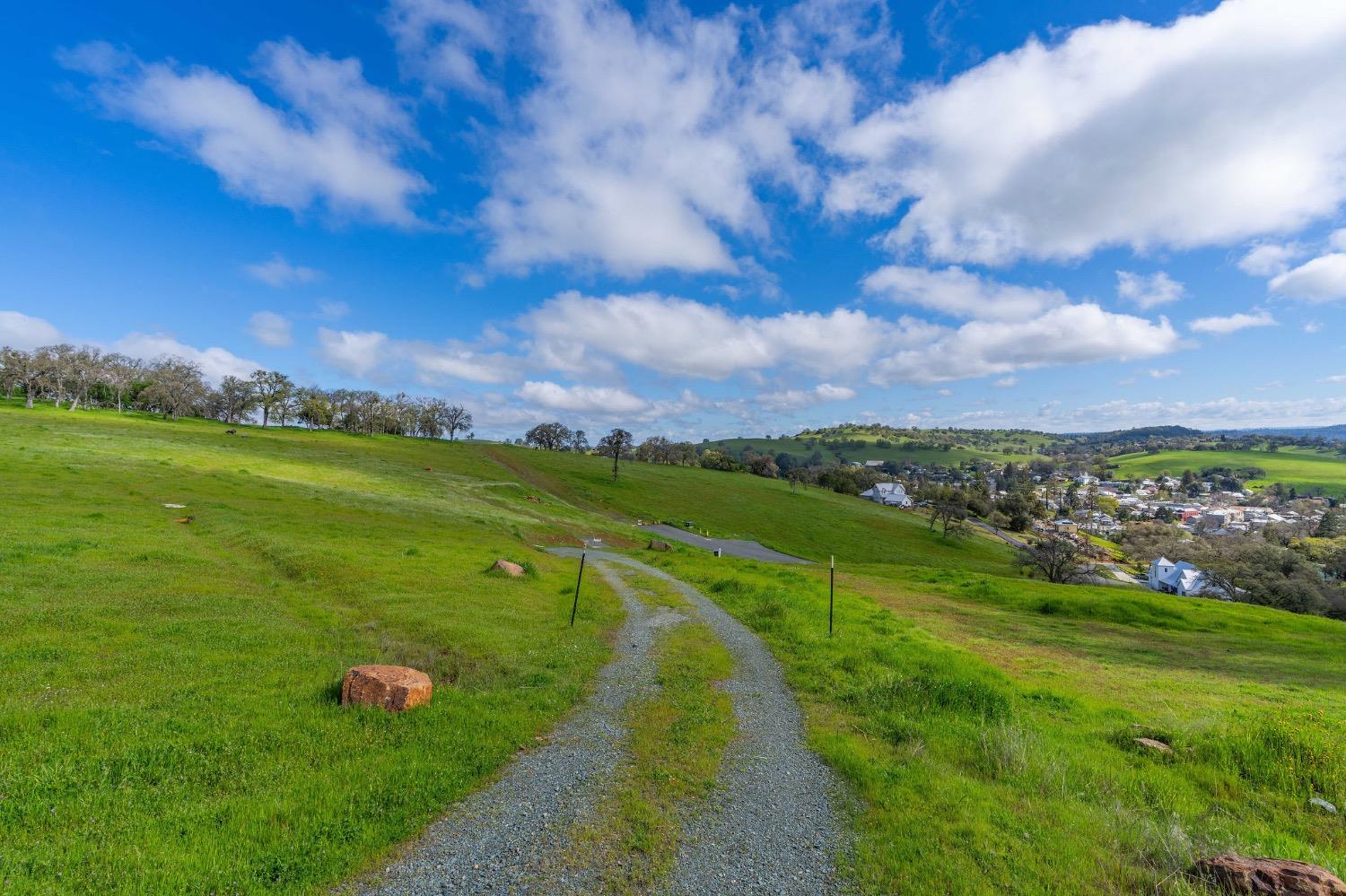 0 David Drive Sutter Creek, CA 95685 - Photo 22 of 32 a view of a city and mountains