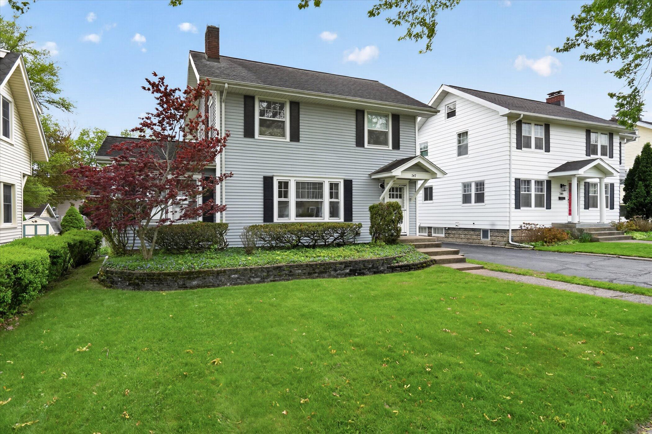 747 Crescent Road Jackson, MI 49203 - Photo 2 of 60 02-747-Crescent-Rd-WindowStill-Real-Esta