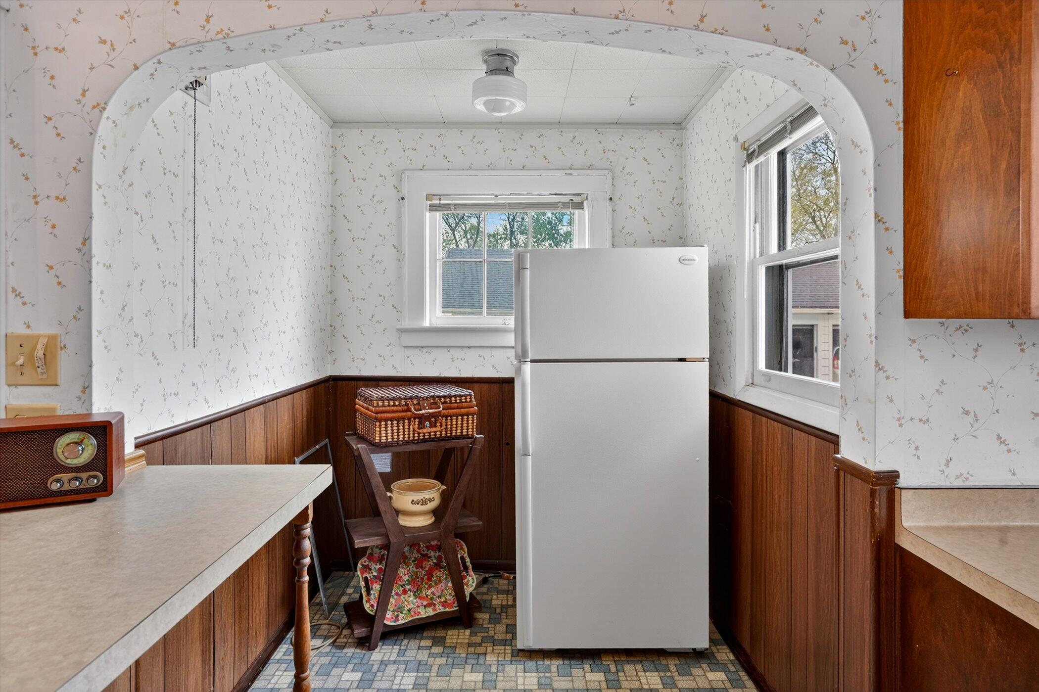 747 Crescent Road Jackson, MI 49203 - Photo 23 of 60 23-747-Crescent-Rd-WindowStill-Real-Esta