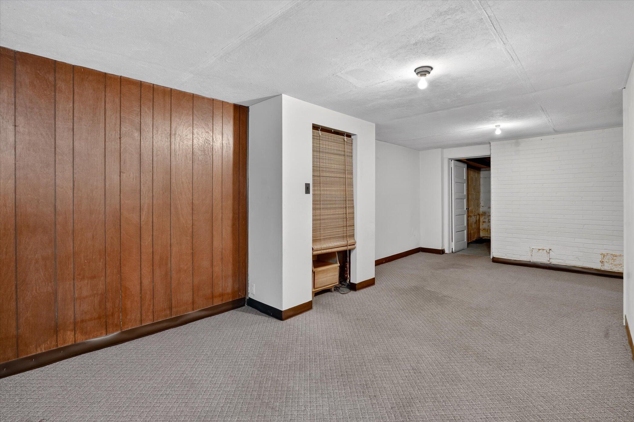 747 Crescent Road Jackson, MI 49203 - Photo 36 of 60 37-747-Crescent-Rd-WindowStill-Real-Esta