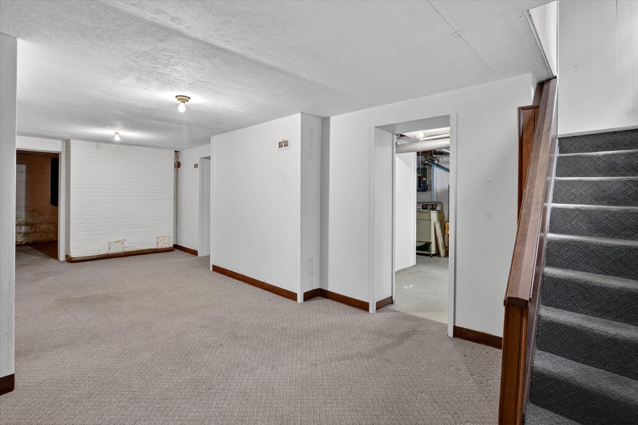 747 Crescent Road Jackson, MI 49203 - Photo 37 of 60 38-747-Crescent-Rd-WindowStill-Real-Esta