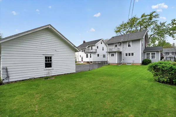 $206,500 | 747 Crescent Road, Jackson, MI 49203