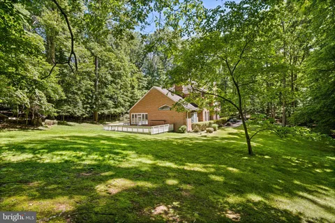 $2,050,000 | 700 Running Brook Drive, Great Falls, VA 22066