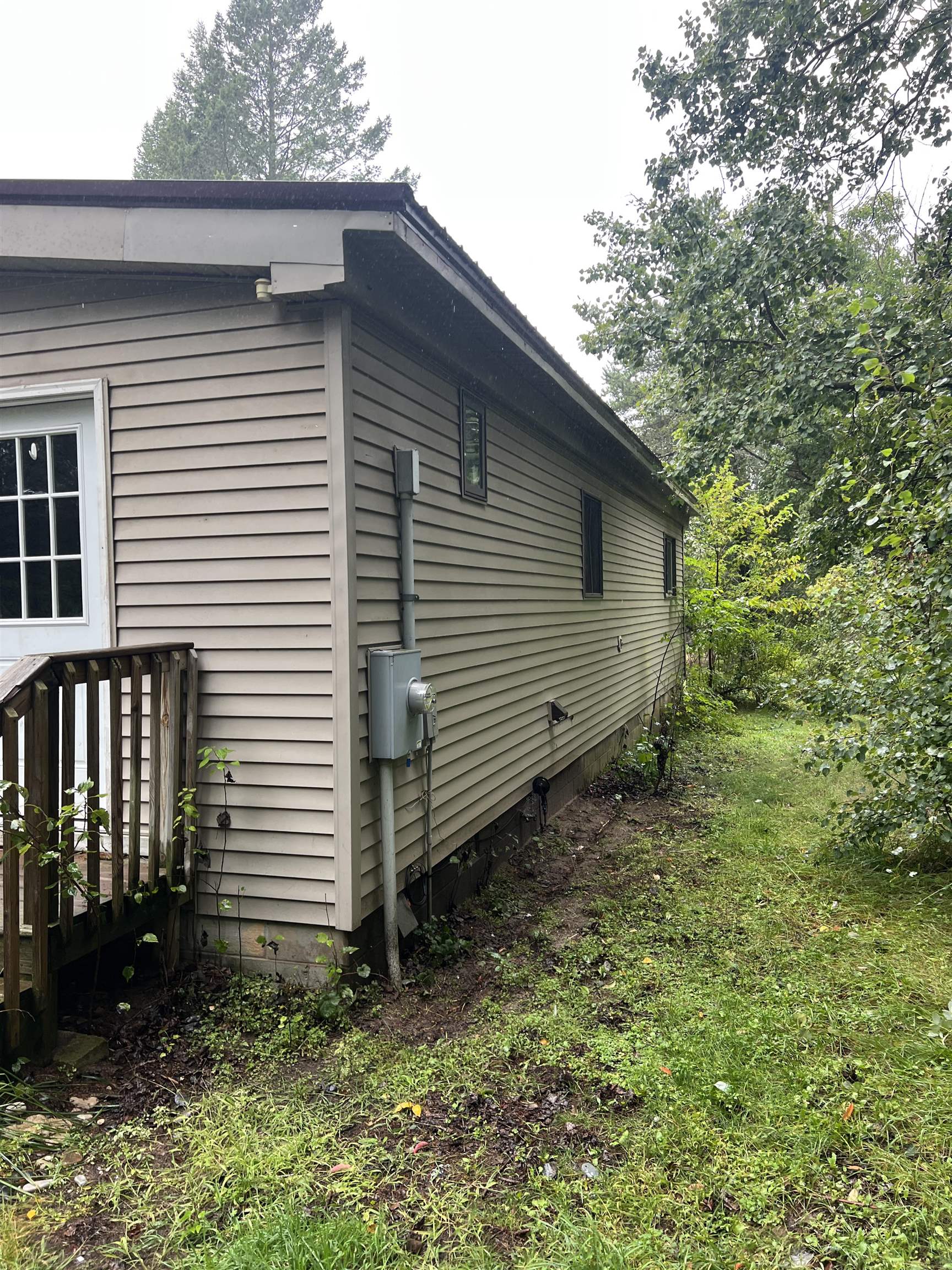 1973 Carlson Road Frankfort, MI 49635 - Photo 5 of 23 1906000-4.JPG
