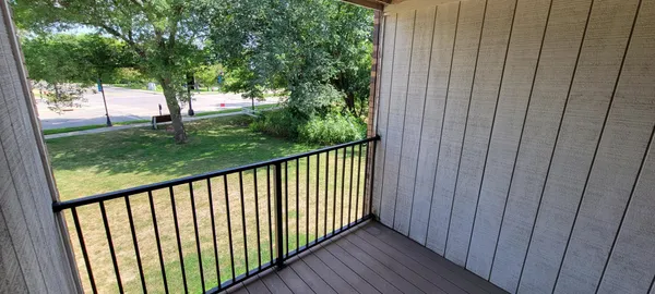 $79,900 | 12922 Nicollet Avenue, Unit 202, Burnsville, MN 55337