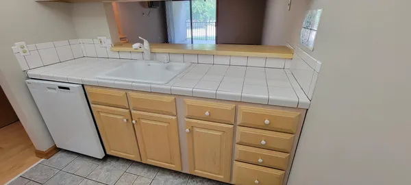 $79,900 | 12922 Nicollet Avenue, Unit 202, Burnsville, MN 55337
