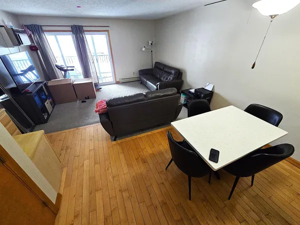 $79,900 | 12922 Nicollet Avenue, Unit 202, Burnsville, MN 55337