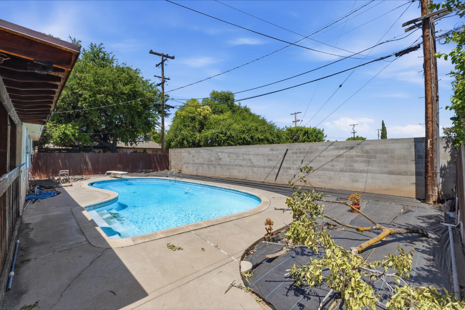 712 East San Ramon Avenue Fresno, CA 93710 - Photo 27 of 44