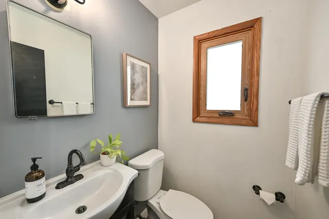 $375,000 | 526 West Jefferson Street, Port Washington, WI 53074