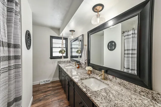 $375,000 | 526 West Jefferson Street, Port Washington, WI 53074