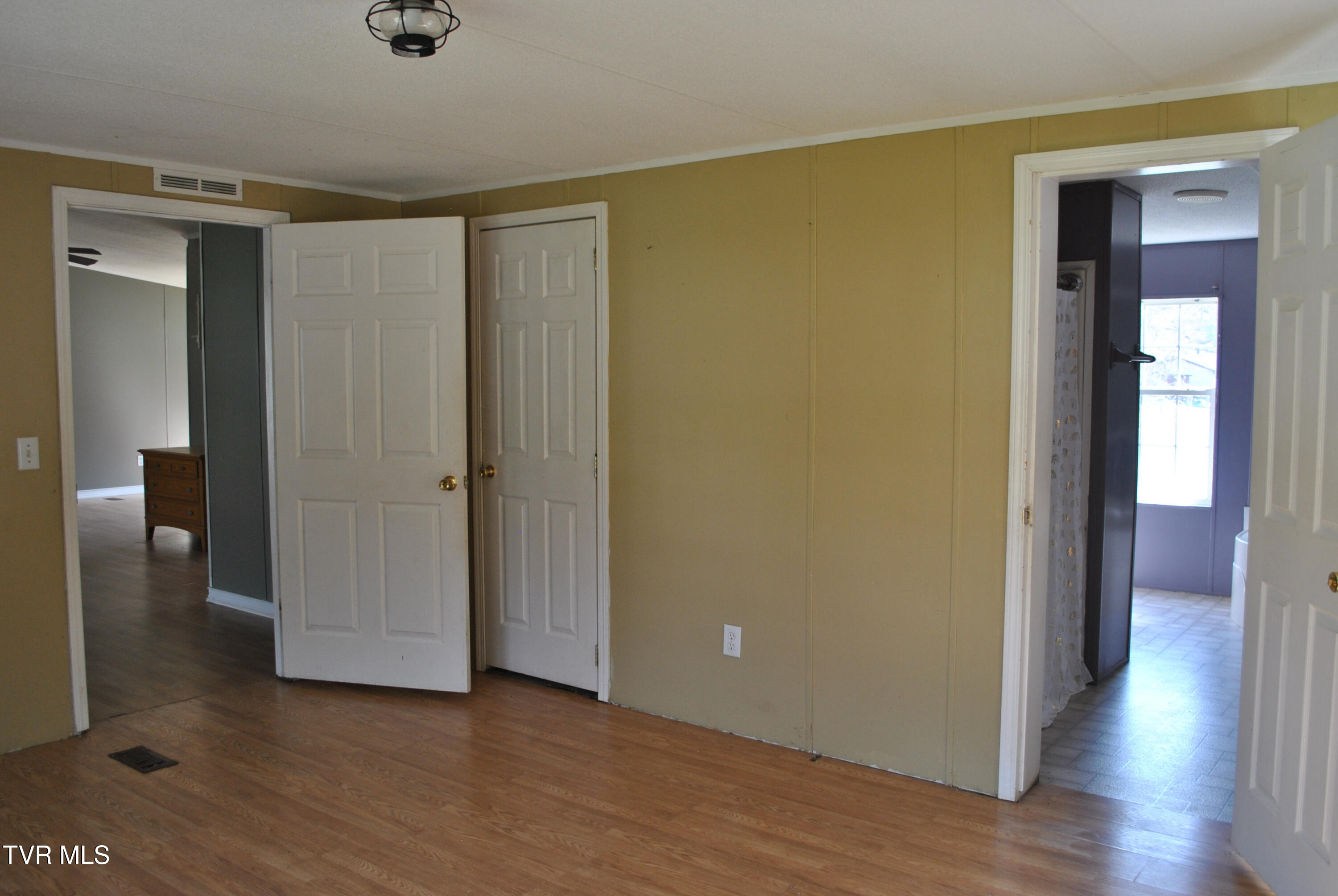 242 Middle Creek Road Cedar Bluff, VA 24609 - Photo 20 of 28 Bedroom-1-2