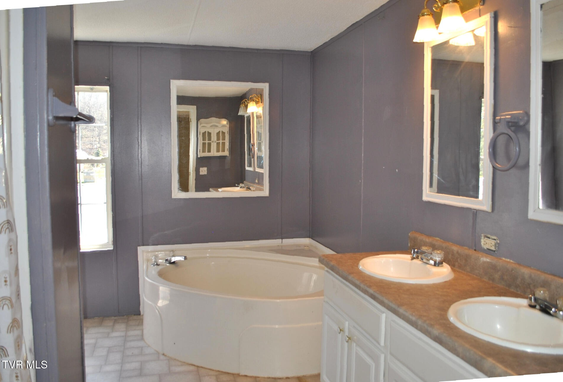 242 Middle Creek Road Cedar Bluff, VA 24609 - Photo 22 of 28 Bathroom-1