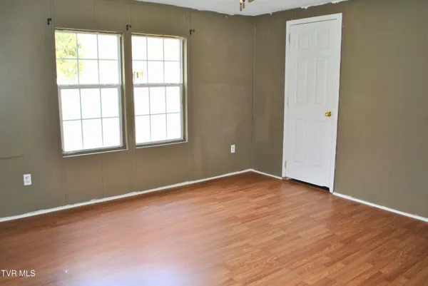 $139,990 | 242 Middle Creek Road, Cedar Bluff, VA 24609