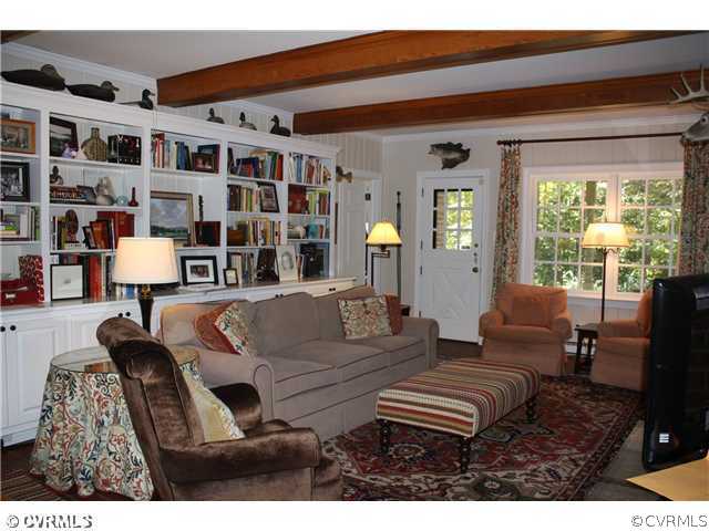 4232 Shirley Road Richmond, VA 23225 - Photo 4 of 12 Den/Family/Great Room