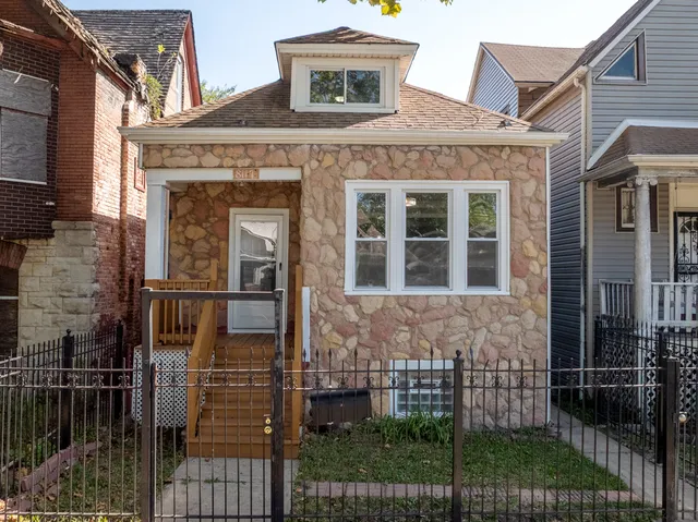 $279,000 | 8117 South Burnham Avenue, Chicago, IL 60617