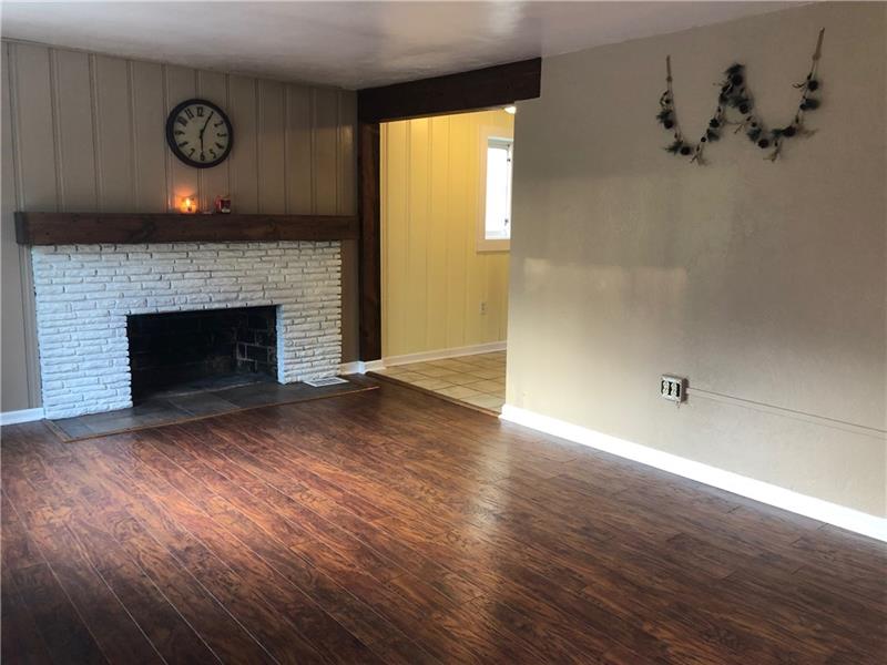 185 Spring Grove Road Pittsburgh, PA 15235 - Photo 2 of 25 Gallery Image 2