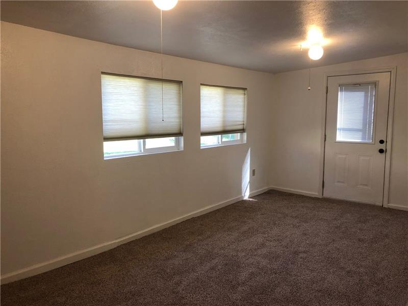 185 Spring Grove Road Pittsburgh, PA 15235 - Photo 14 of 25 Gallery Image 14