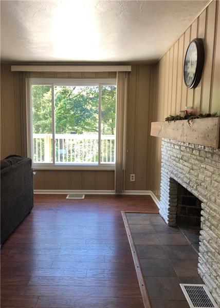 185 Spring Grove Road Pittsburgh, PA 15235 - Photo 4 of 25 Gallery Image 4