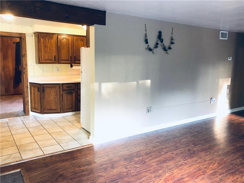 185 Spring Grove Road Pittsburgh, PA 15235 - Photo 6 of 25 Gallery Image 6