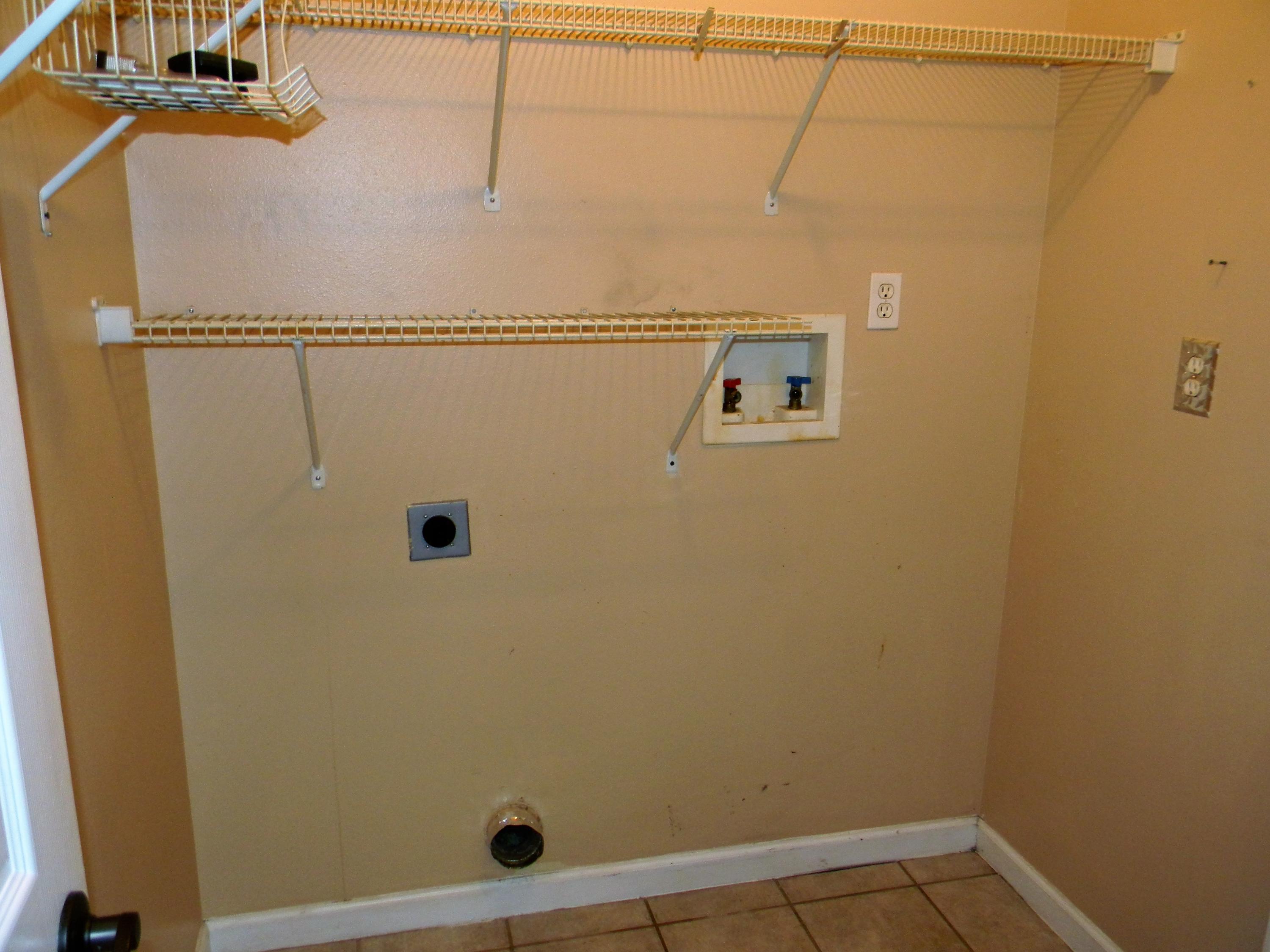 5808 Frances Street Crestview, FL 32539 - Photo 36 of 60 Laundry area