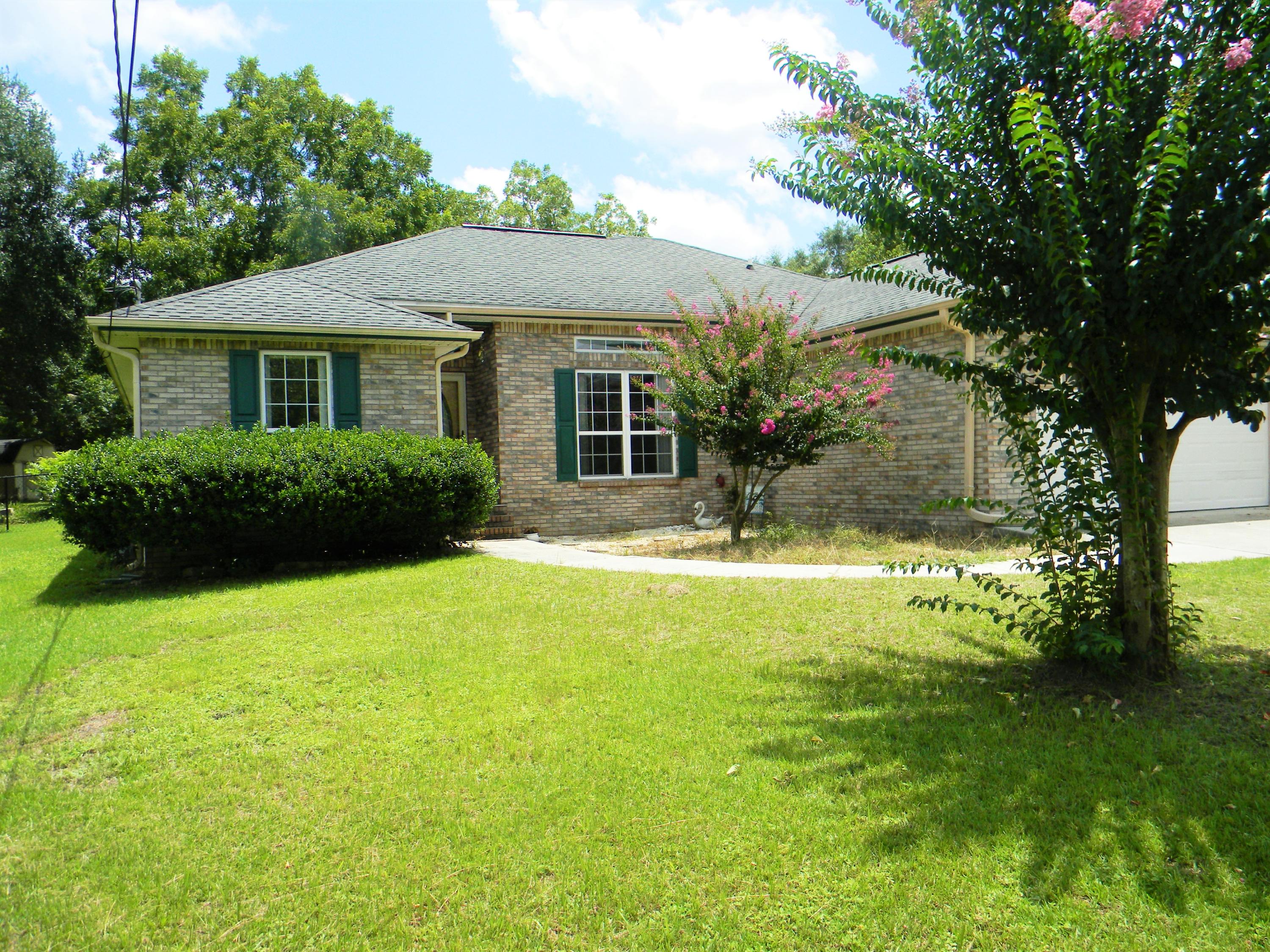 5808 Frances Street Crestview, FL 32539 - Photo 4 of 60 front of home 6