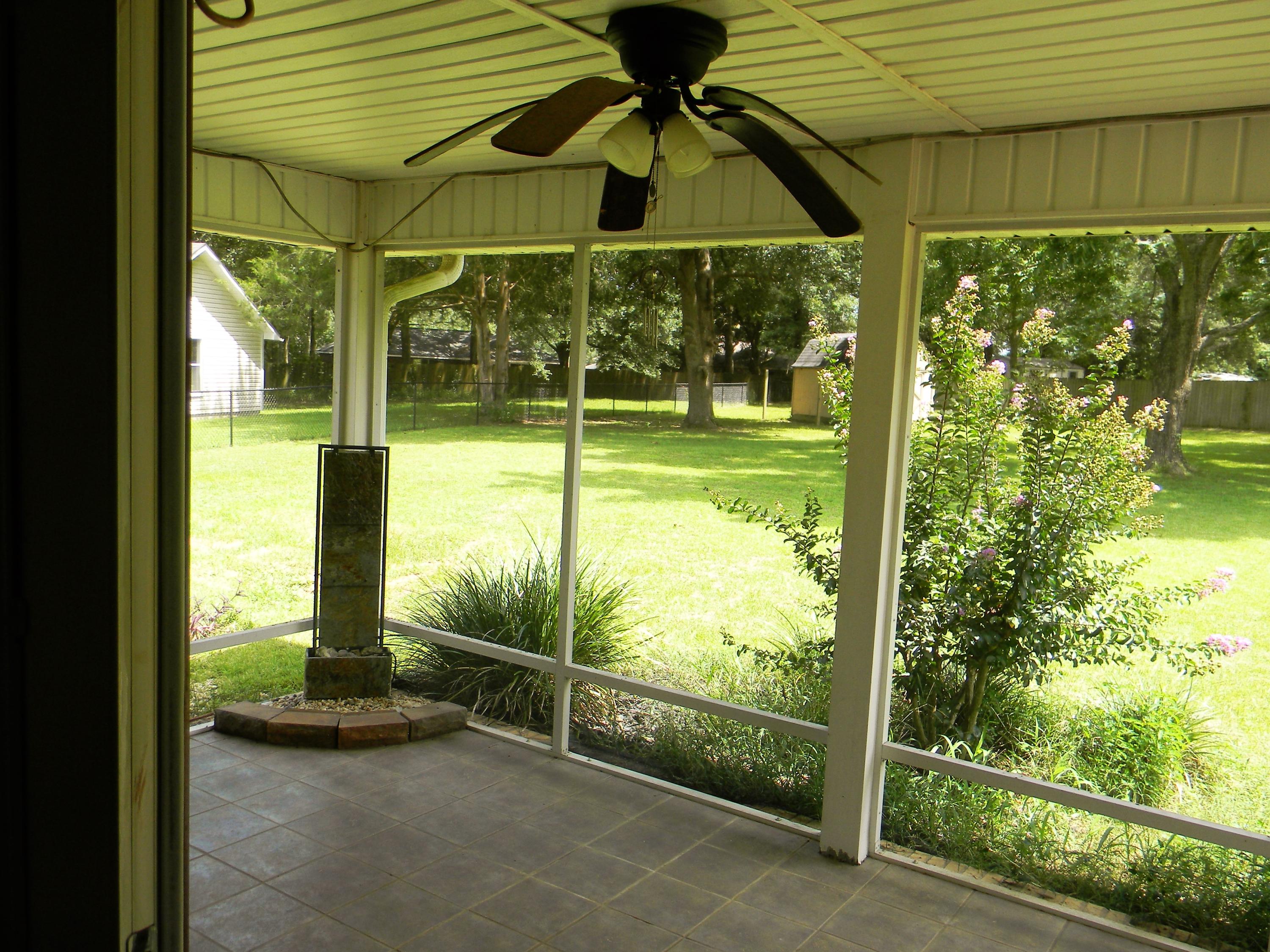 5808 Frances Street Crestview, FL 32539 - Photo 51 of 60 screen in patio 2