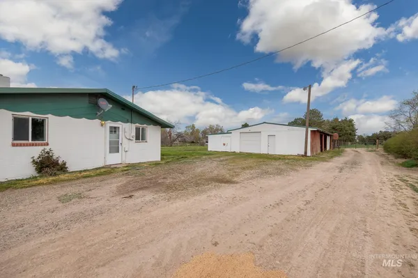 $450,000 | 4484 Community Road, Ontario, OR 97914