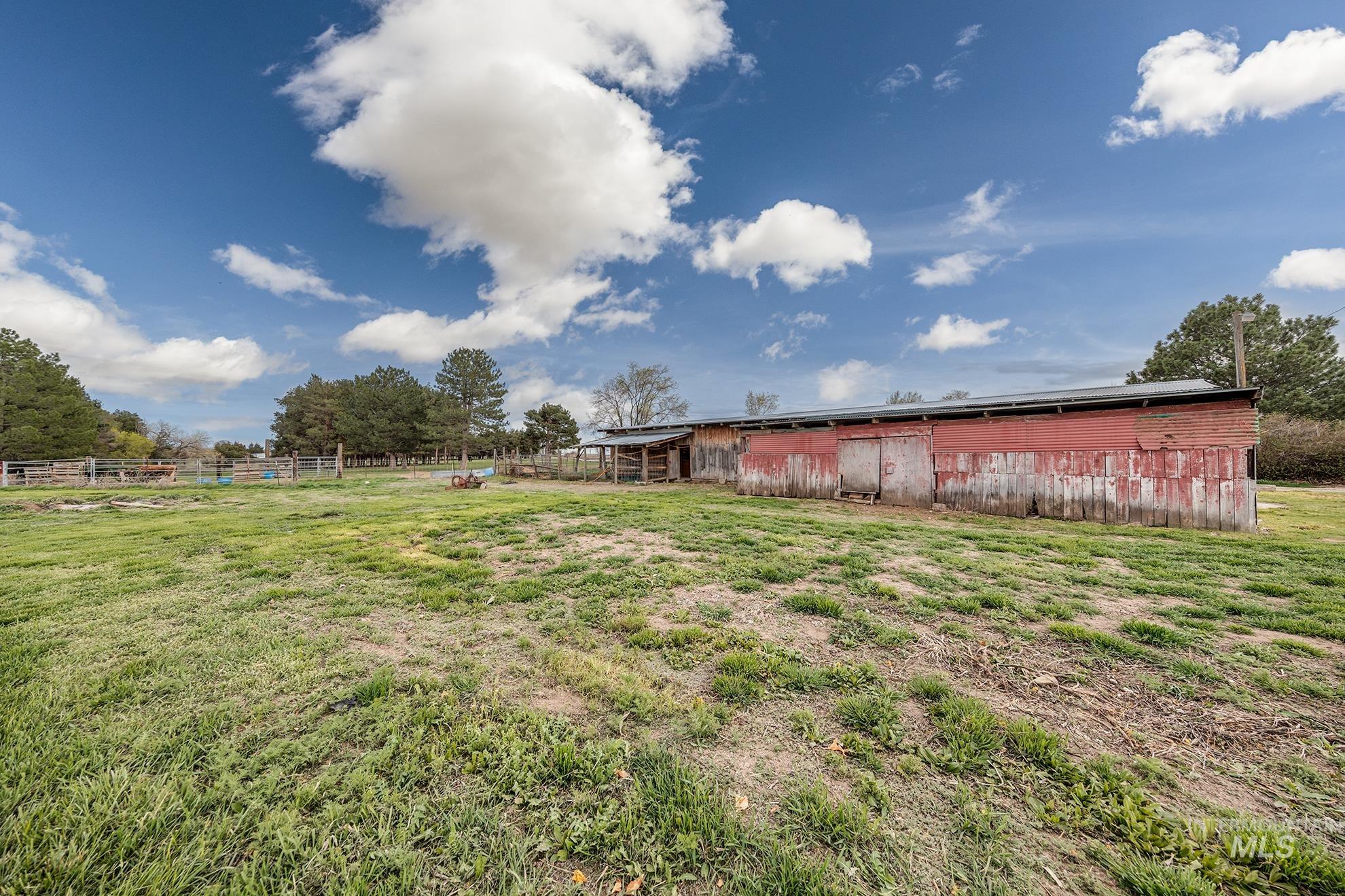 4484 Community Road Ontario, OR 97914 - Photo 28 of 35 View of grassy yard featuring an outdoor structure