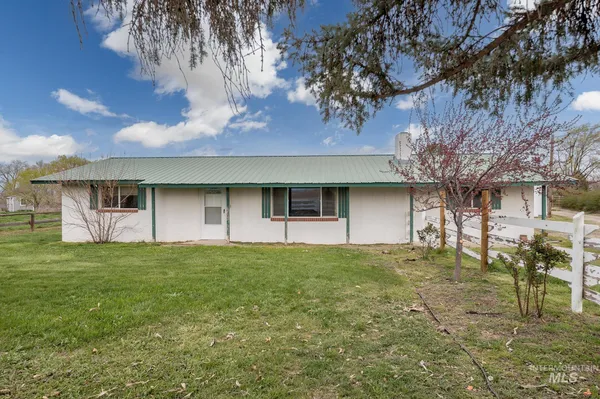 $450,000 | 4484 Community Road, Ontario, OR 97914