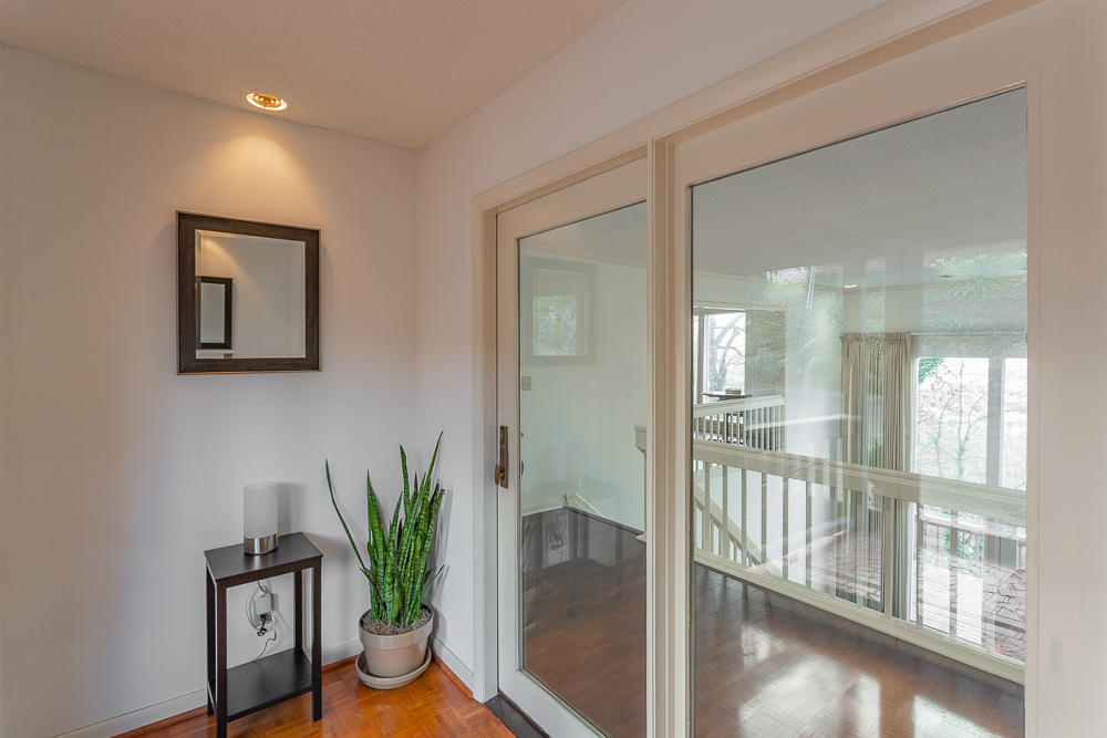 567 South Crest Road Chattanooga, TN 37404 - Photo 6 of 53 567 S Crest HD -37