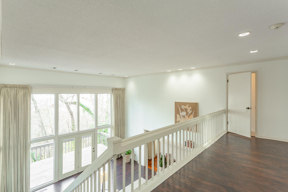 567 South Crest Road Chattanooga, TN 37404 - Photo 9 of 53 567 S Crest HD -55