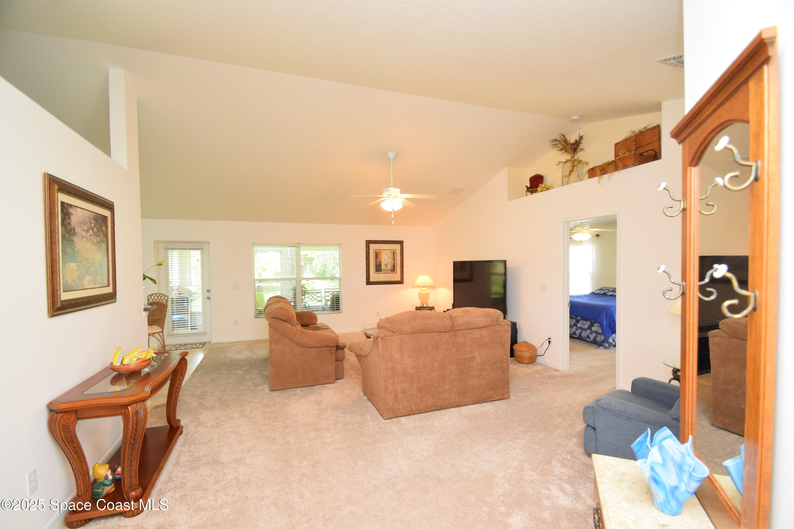 396 Pasto Circle Southwest Palm Bay, FL 32908 - Photo 14 of 75 Family room