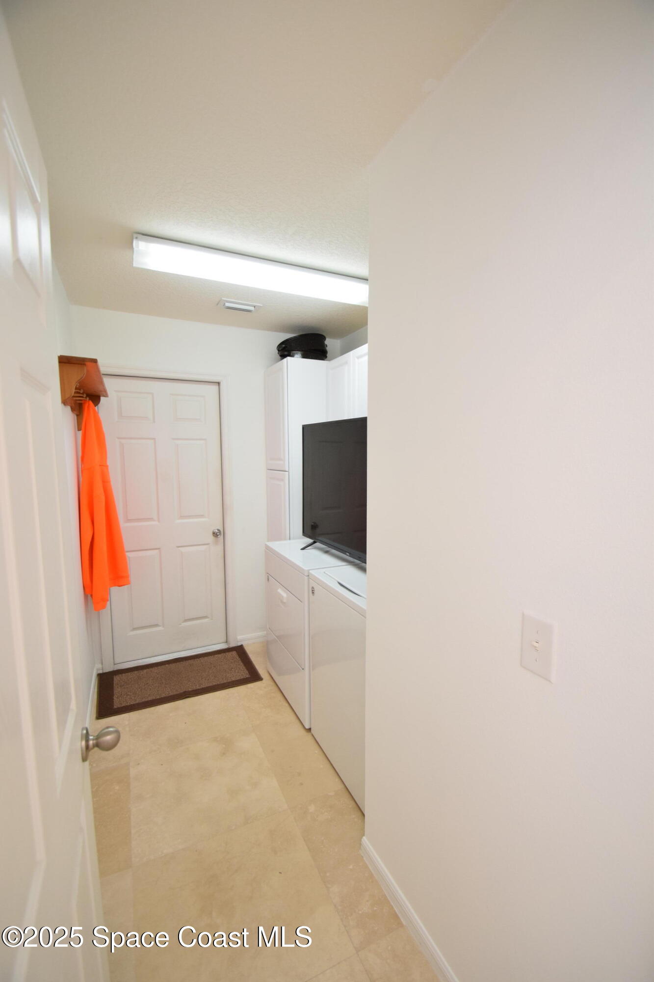 396 Pasto Circle Southwest Palm Bay, FL 32908 - Photo 42 of 75 Indoor laundry room