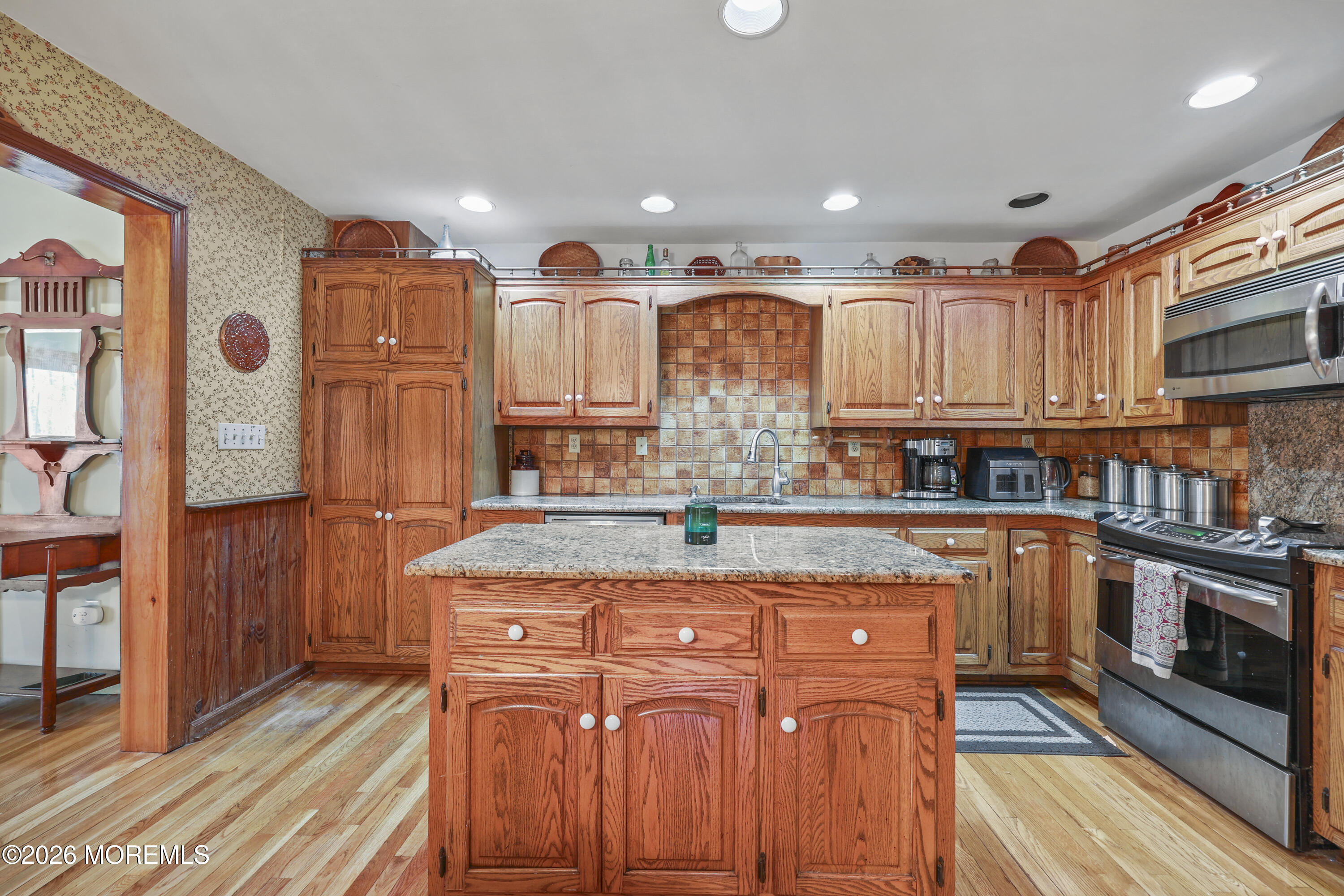 353 East Pleasant Grove Road Jackson, NJ 08527 - Photo 12 of 52 Kitchen