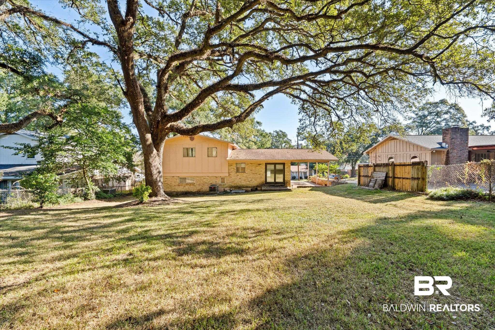 602 Markham Drive Mobile, AL 36609 - Photo 18 of 20 View of yard