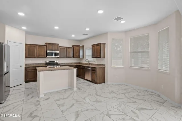 $1,950 | 11506 Summer Drive, Socorro, TX 79927