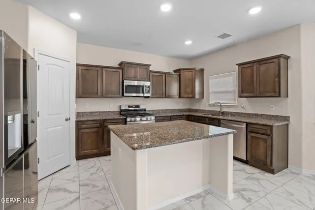 $1,950 | 11506 Summer Drive, Socorro, TX 79927