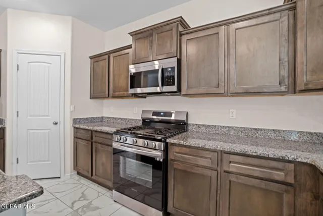 $1,950 | 11506 Summer Drive, Socorro, TX 79927