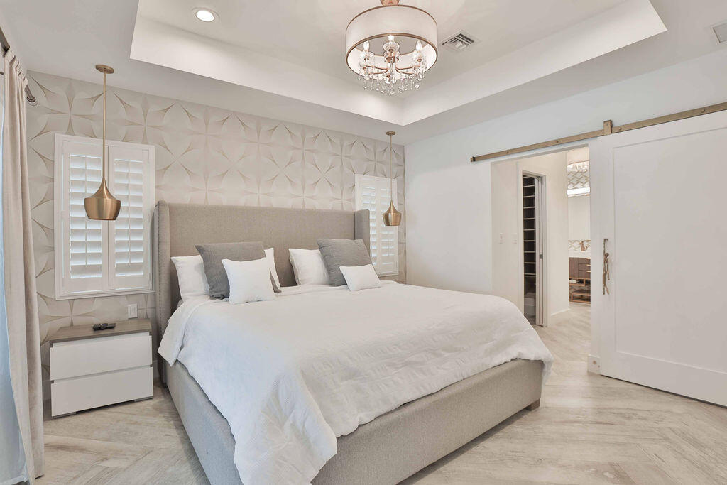 713 Forsyth Street Boca Raton, FL 33487 - Photo 18 of 39 Primary Bed