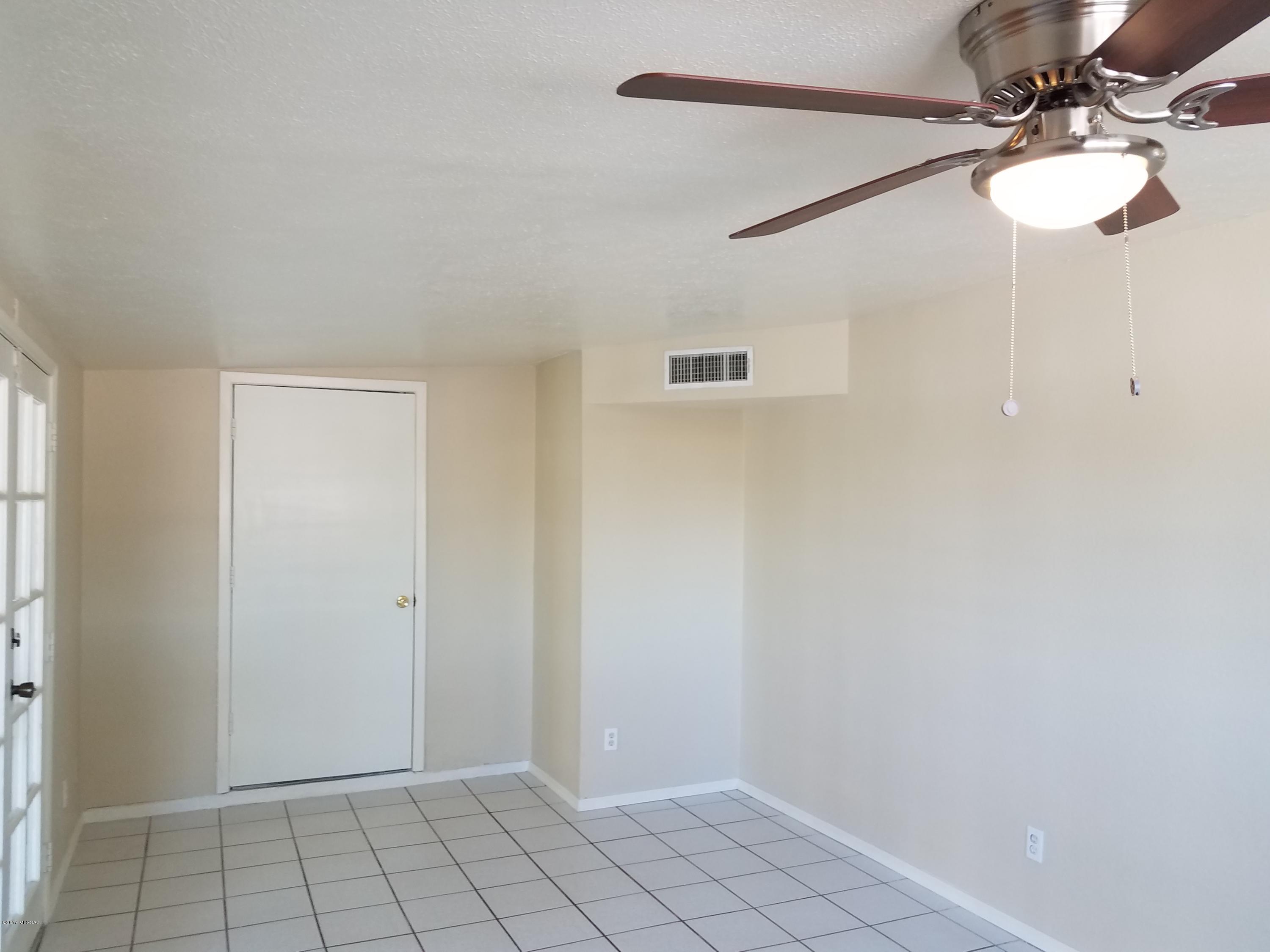 210 East Corona Road Tucson, AZ 85756 - Photo 13 of 47 Gallery Image 13