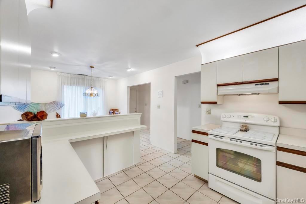 113 Birchwood Road Coram, NY 11727 - Photo 14 of 29