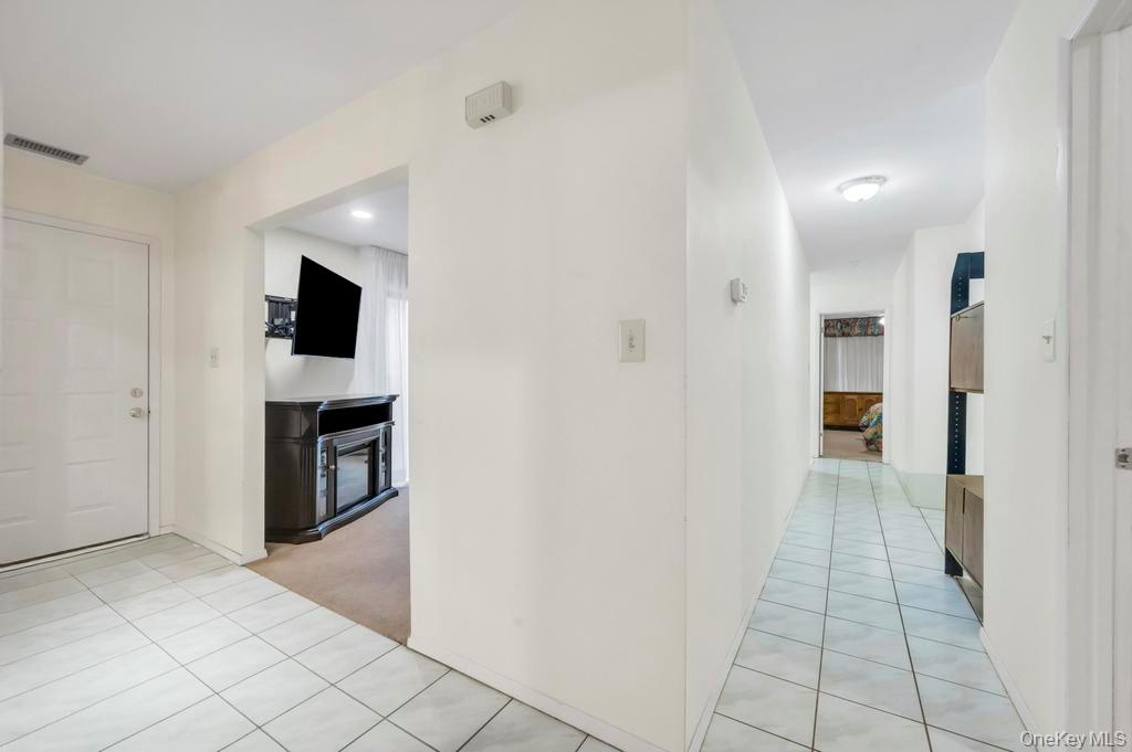 113 Birchwood Road Coram, NY 11727 - Photo 16 of 29