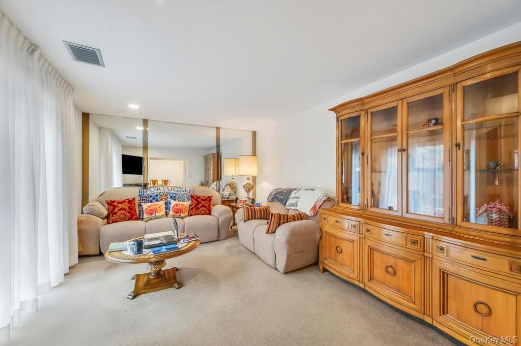 113 Birchwood Road Coram, NY 11727 - Photo 7 of 29