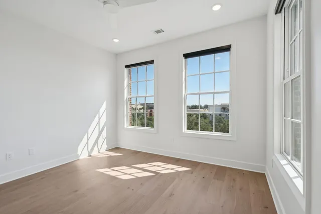 $15,500 | 342 Broad Street, Charleston, SC 29401