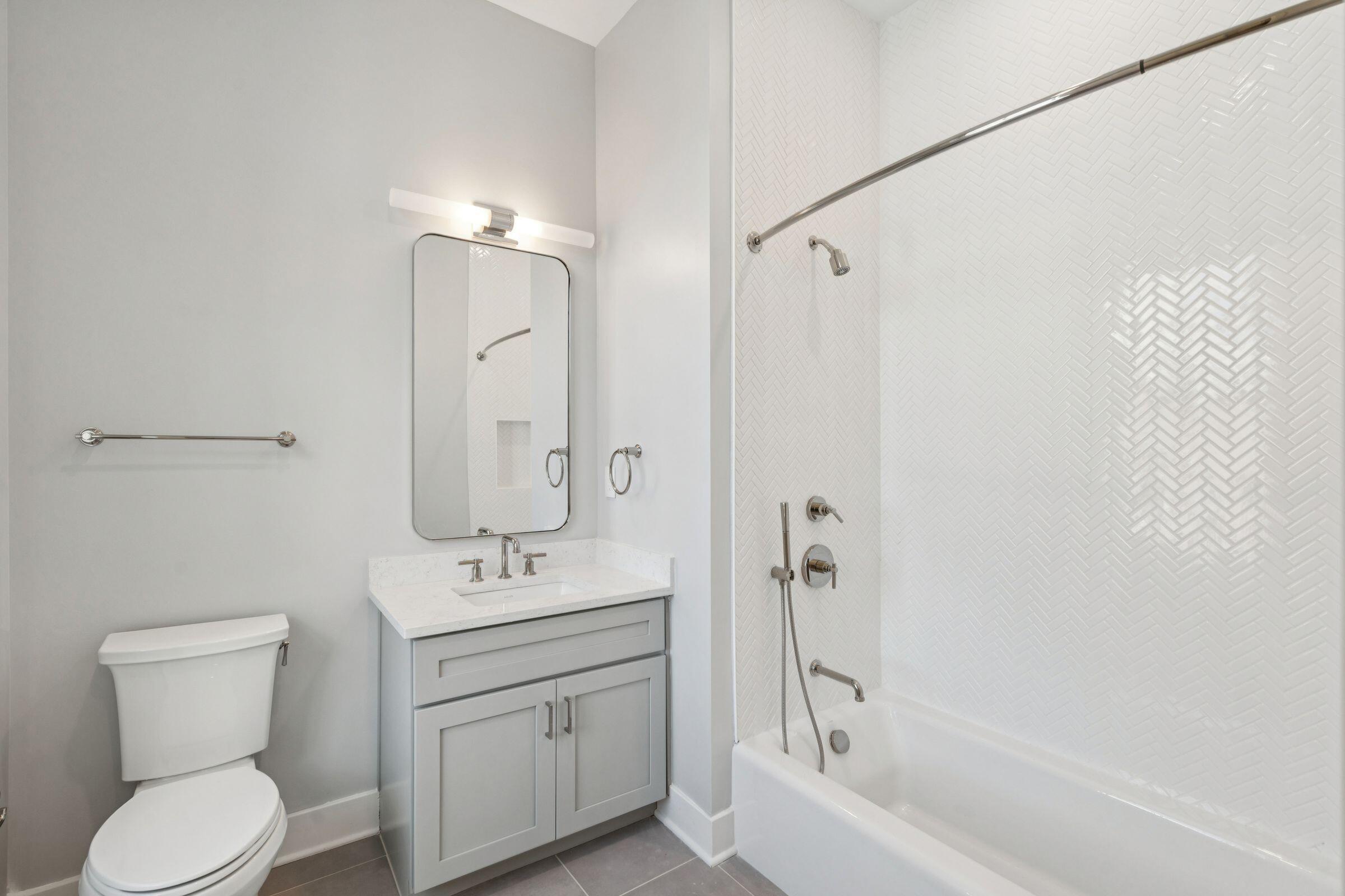 342 Broad Street Charleston, SC 29401 - Photo 9 of 23 Guest bed Bathroom