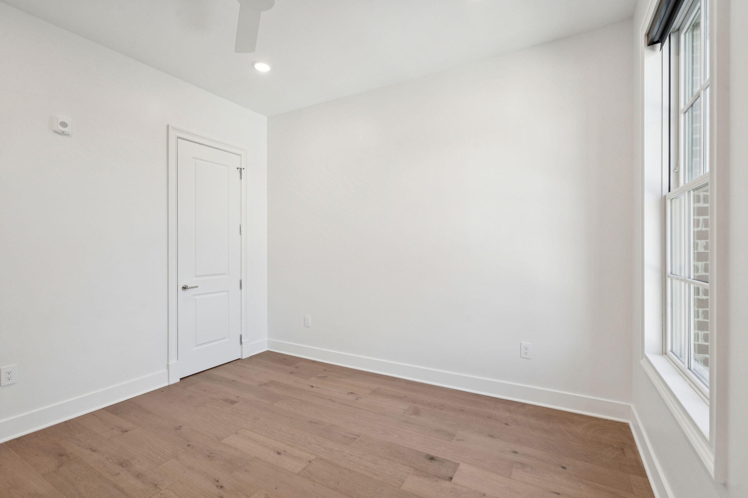 342 Broad Street Charleston, SC 29401 - Photo 10 of 23 Guest Bedroom