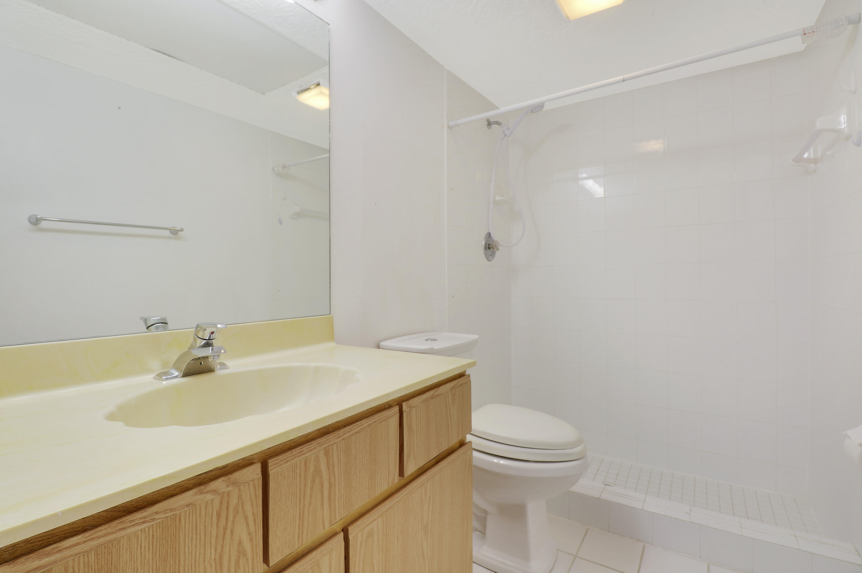 950 South Kanner Highway, Unit E2 Stuart, FL 34994 - Photo 24 of 37 Second Master Bathroom