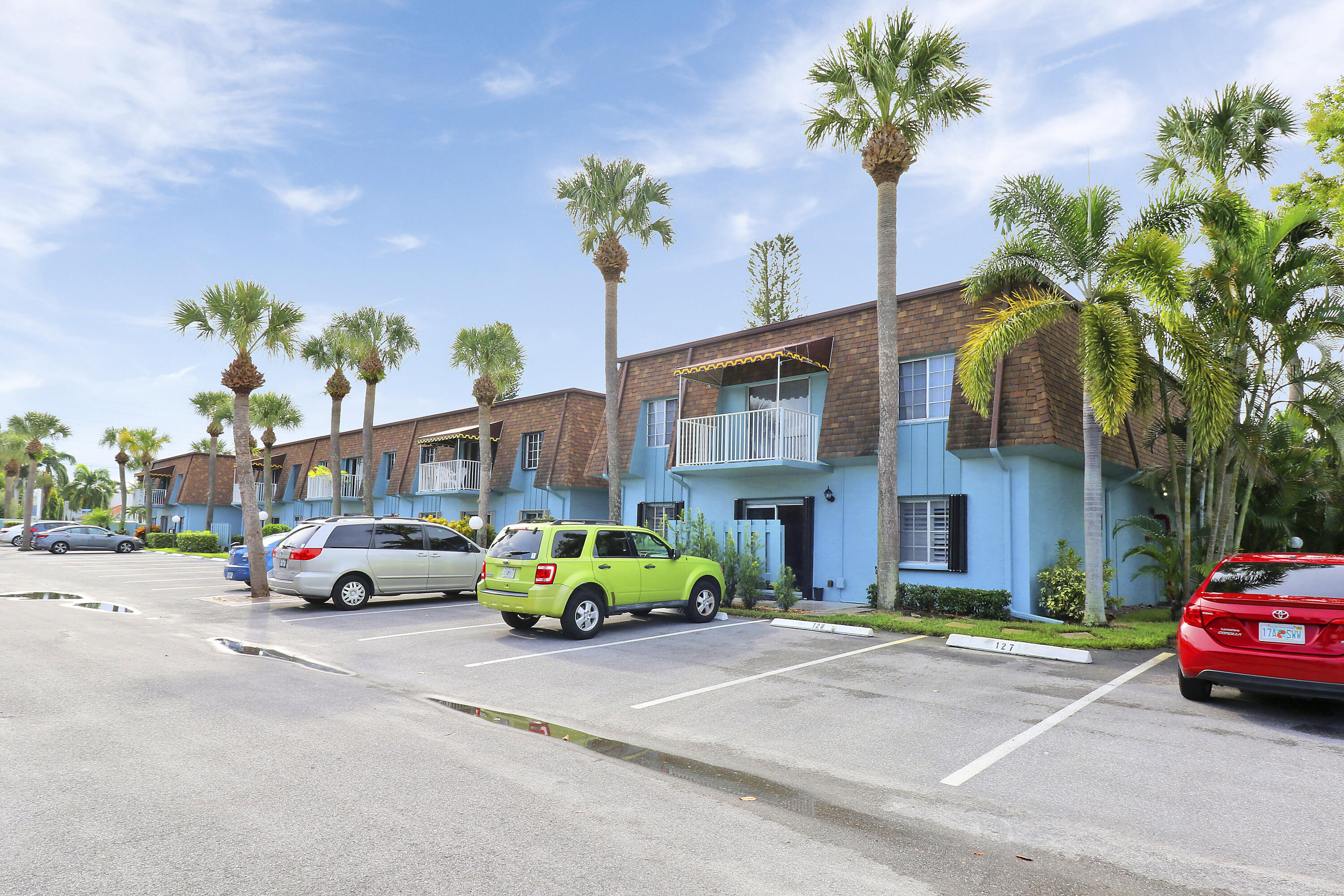 950 South Kanner Highway, Unit E2 Stuart, FL 34994 - Photo 4 of 37 Unit E-2