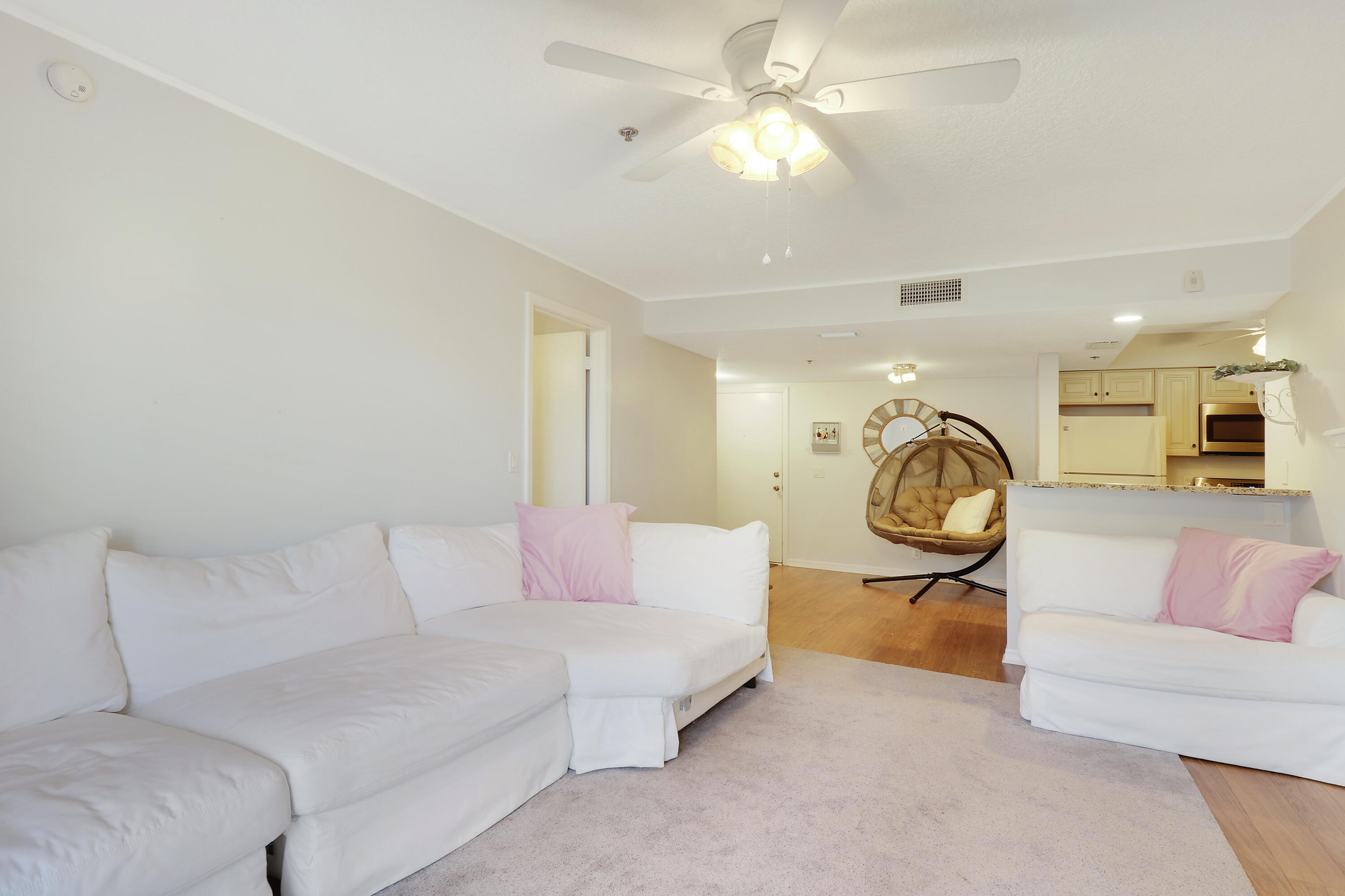 950 South Kanner Highway, Unit E2 Stuart, FL 34994 - Photo 8 of 37 Living Room